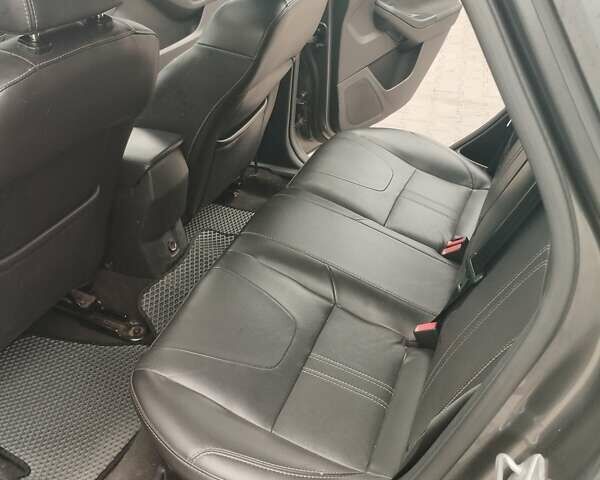 Форд Фокус 2013 у Львові на Automoto.ua Сірий Форд Фокус, об'ємом двигуна 2 л та пробігом 220 тис. км за 8000 $, фото 16 на Automoto.ua