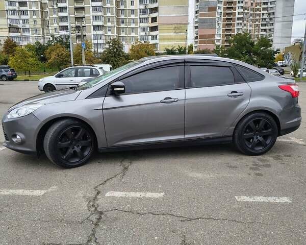 Форд Фокус 2013 в Киеве на Automoto.ua Серый Форд Фокус, объемом двигателя 2 л и пробегом 279 тыс. км за 6200 $, фото 4 на Automoto.ua