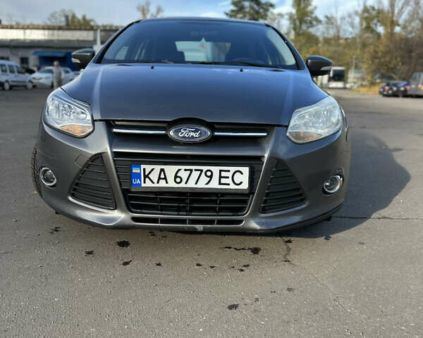 Форд Фокус 2013 в Киеве на Automoto.ua Серый Форд Фокус, объемом двигателя 2 л и пробегом 200 тыс. км за 6400 $, фото 1 на Automoto.ua