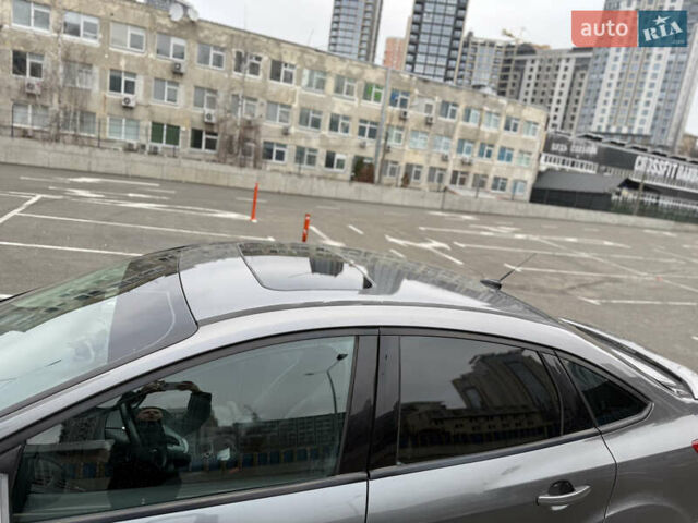 Серый Форд Фокус, объемом двигателя 2 л и пробегом 211 тыс. км за 7200 $, фото 12 на Automoto.ua