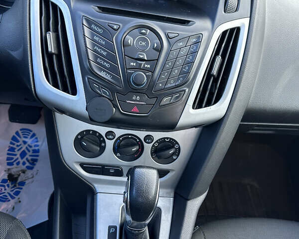 Форд Фокус 2013 в Киеве на Automoto.ua Серый Форд Фокус, объемом двигателя 2 л и пробегом 200 тыс. км за 6400 $, фото 22 на Automoto.ua