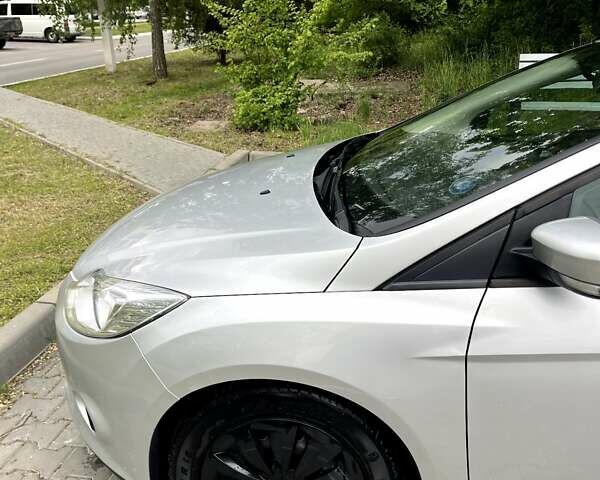 Сірий Форд Фокус, об'ємом двигуна 1 л та пробігом 119 тис. км за 7000 $, фото 3 на Automoto.ua
