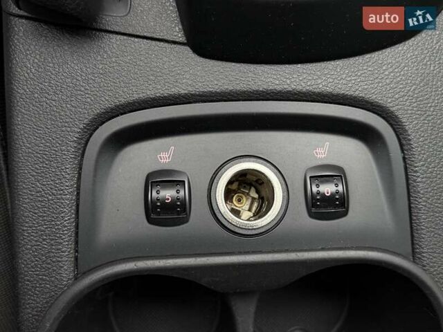 Серый Форд Фокус, объемом двигателя 1 л и пробегом 243 тыс. км за 5300 $, фото 18 на Automoto.ua