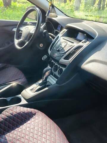 Серый Форд Фокус, объемом двигателя 2 л и пробегом 120 тыс. км за 8200 $, фото 4 на Automoto.ua