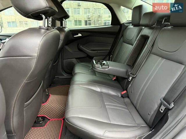 Серый Форд Фокус, объемом двигателя 2 л и пробегом 211 тыс. км за 7200 $, фото 27 на Automoto.ua