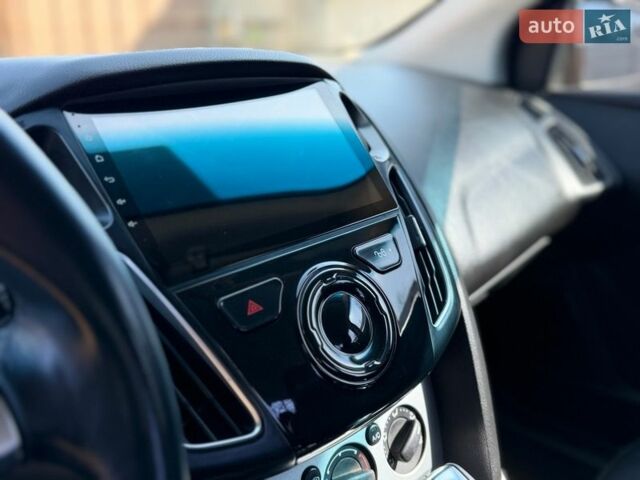 Сірий Форд Фокус, об'ємом двигуна 2 л та пробігом 233 тис. км за 5450 $, фото 24 на Automoto.ua