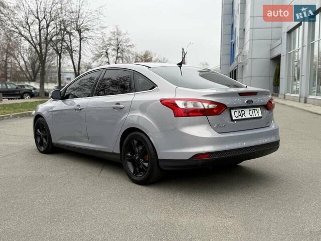 Серый Форд Фокус, объемом двигателя 1 л и пробегом 243 тыс. км за 5300 $, фото 4 на Automoto.ua