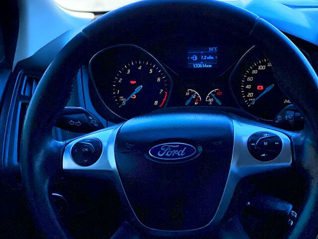 Серый Форд Фокус, объемом двигателя 1 л и пробегом 143 тыс. км за 5800 $, фото 6 на Automoto.ua