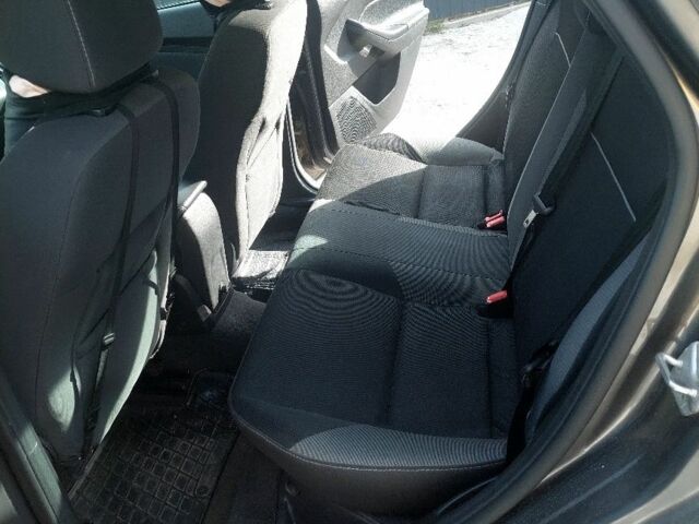 Сірий Форд Фокус, об'ємом двигуна 2 л та пробігом 223 тис. км за 7999 $, фото 7 на Automoto.ua