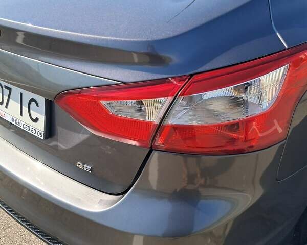 Сірий Форд Фокус, об'ємом двигуна 2 л та пробігом 177 тис. км за 7500 $, фото 7 на Automoto.ua