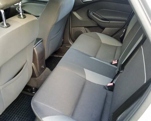 Серый Форд Фокус, объемом двигателя 2 л и пробегом 177 тыс. км за 8700 $, фото 3 на Automoto.ua