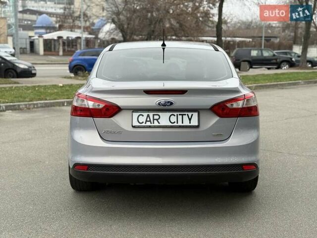 Серый Форд Фокус, объемом двигателя 1 л и пробегом 243 тыс. км за 5300 $, фото 5 на Automoto.ua