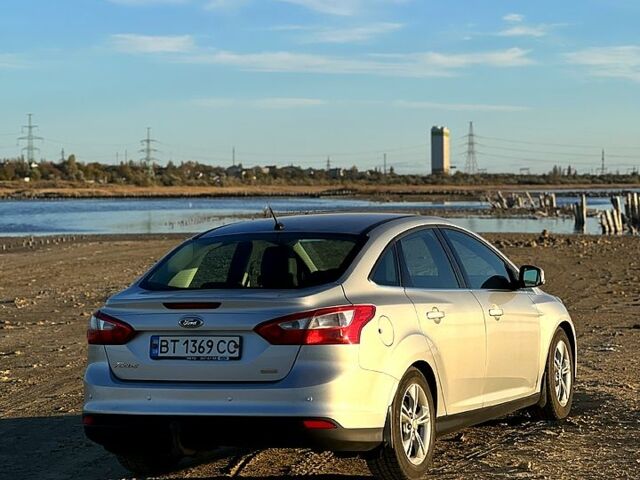 Форд Фокус 2013 в Одессе на Automoto.ua Серый Форд Фокус, объемом двигателя 1 л и пробегом 104 тыс. км за 6800 $, фото 3 на Automoto.ua
