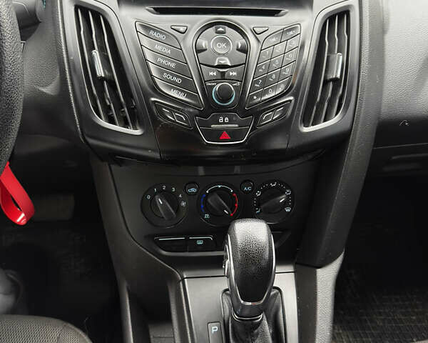 Серый Форд Фокус, объемом двигателя 2 л и пробегом 157 тыс. км за 6800 $, фото 2 на Automoto.ua