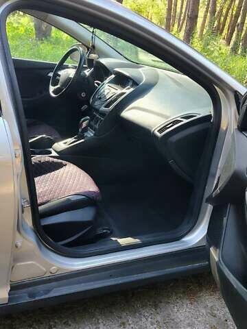 Серый Форд Фокус, объемом двигателя 2 л и пробегом 120 тыс. км за 8200 $, фото 15 на Automoto.ua