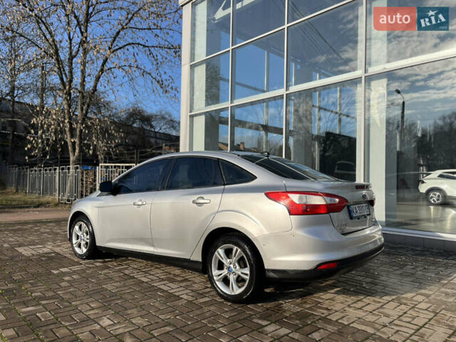 Серый Форд Фокус, объемом двигателя 2 л и пробегом 264 тыс. км за 6800 $, фото 5 на Automoto.ua