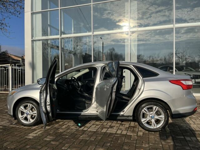 Серый Форд Фокус, объемом двигателя 2 л и пробегом 264 тыс. км за 6800 $, фото 19 на Automoto.ua