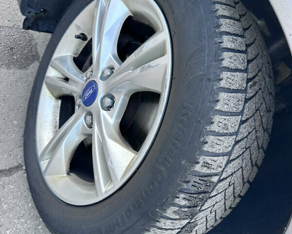 Форд Фокус 2013 в Киеве на Automoto.ua Серый Форд Фокус, объемом двигателя 2 л и пробегом 200 тыс. км за 6400 $, фото 39 на Automoto.ua