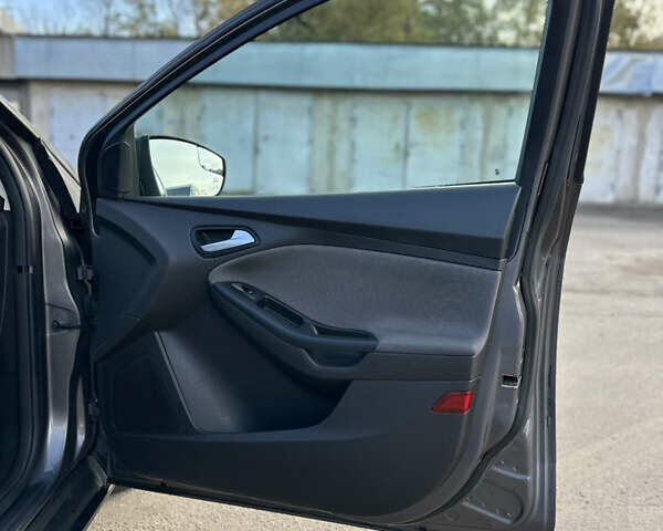 Форд Фокус 2013 в Киеве на Automoto.ua Серый Форд Фокус, объемом двигателя 2 л и пробегом 200 тыс. км за 6400 $, фото 18 на Automoto.ua