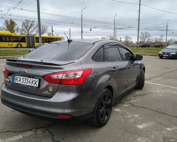 Форд Фокус 2013 в Киеве на Automoto.ua Серый Форд Фокус, объемом двигателя 2 л и пробегом 279 тыс. км за 6200 $, фото 5 на Automoto.ua