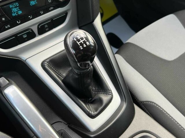 Серый Форд Фокус, объемом двигателя 1 л и пробегом 117 тыс. км за 6800 $, фото 15 на Automoto.ua