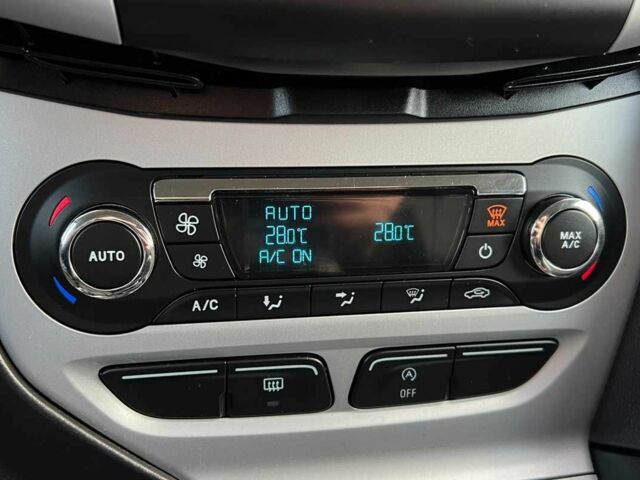 Серый Форд Фокус, объемом двигателя 1 л и пробегом 117 тыс. км за 6800 $, фото 14 на Automoto.ua