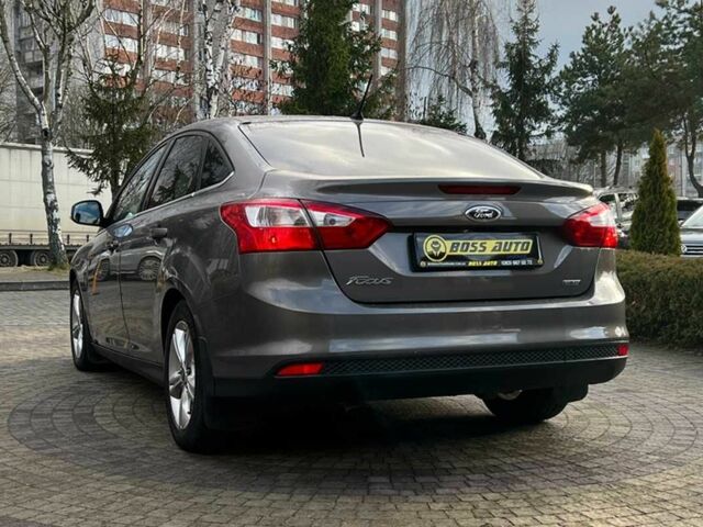 Серый Форд Фокус, объемом двигателя 1 л и пробегом 117 тыс. км за 6800 $, фото 4 на Automoto.ua