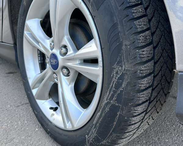 Форд Фокус 2013 в Киеве на Automoto.ua Серый Форд Фокус, объемом двигателя 2 л и пробегом 200 тыс. км за 6400 $, фото 38 на Automoto.ua