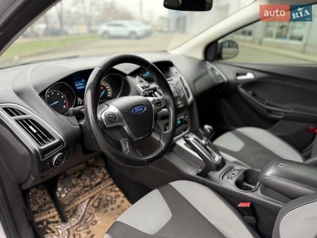 Серый Форд Фокус, объемом двигателя 1 л и пробегом 243 тыс. км за 5300 $, фото 13 на Automoto.ua