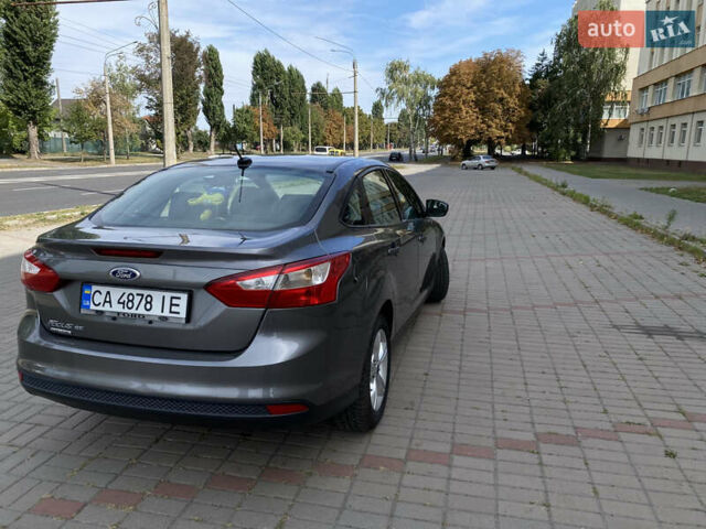 Серый Форд Фокус, объемом двигателя 2 л и пробегом 147 тыс. км за 7100 $, фото 4 на Automoto.ua