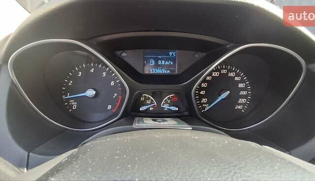 Серый Форд Фокус, объемом двигателя 1 л и пробегом 135 тыс. км за 7700 $, фото 2 на Automoto.ua