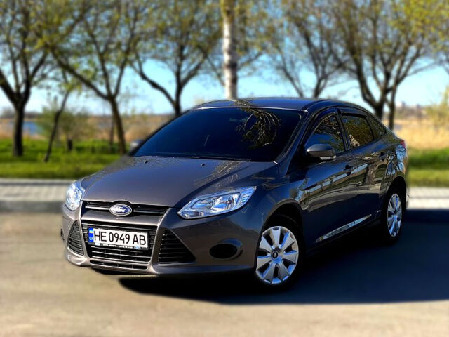 Серый Форд Фокус, объемом двигателя 1 л и пробегом 143 тыс. км за 5800 $, фото 1 на Automoto.ua