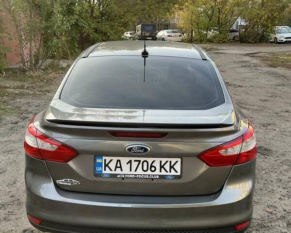Серый Форд Фокус, объемом двигателя 2 л и пробегом 240 тыс. км за 6500 $, фото 4 на Automoto.ua