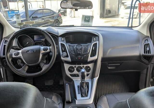 Сірий Форд Фокус, об'ємом двигуна 2 л та пробігом 120 тис. км за 8500 $, фото 18 на Automoto.ua