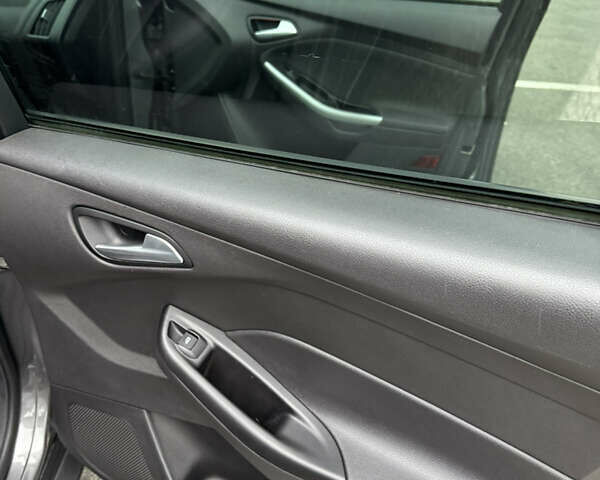 Серый Форд Фокус, объемом двигателя 2 л и пробегом 211 тыс. км за 7200 $, фото 20 на Automoto.ua