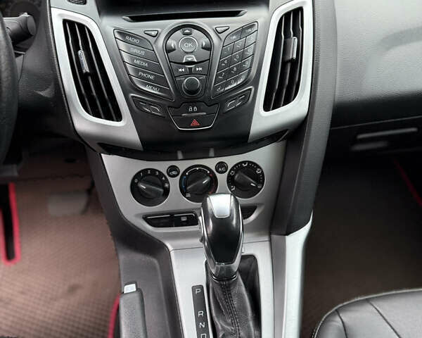 Серый Форд Фокус, объемом двигателя 2 л и пробегом 211 тыс. км за 7200 $, фото 23 на Automoto.ua