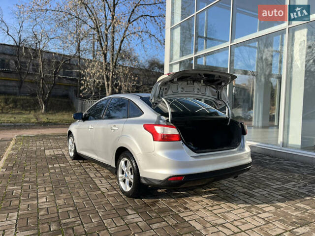 Серый Форд Фокус, объемом двигателя 2 л и пробегом 264 тыс. км за 6800 $, фото 16 на Automoto.ua