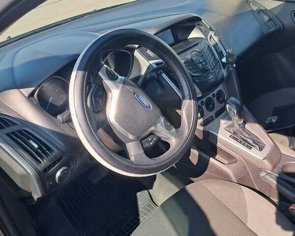 Сірий Форд Фокус, об'ємом двигуна 2 л та пробігом 177 тис. км за 7500 $, фото 3 на Automoto.ua