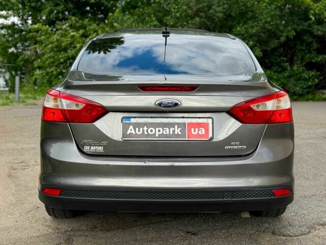 Сірий Форд Фокус, об'ємом двигуна 2 л та пробігом 239 тис. км за 6990 $, фото 5 на Automoto.ua