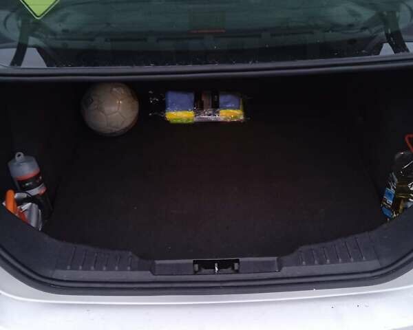 Сірий Форд Фокус, об'ємом двигуна 2 л та пробігом 172 тис. км за 5300 $, фото 19 на Automoto.ua