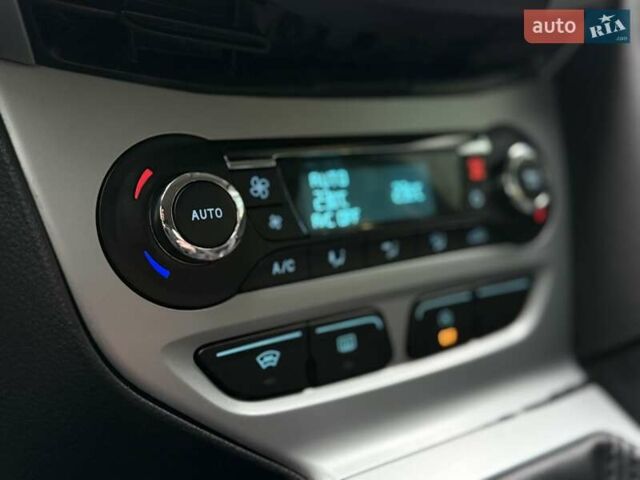 Серый Форд Фокус, объемом двигателя 1 л и пробегом 243 тыс. км за 5300 $, фото 16 на Automoto.ua