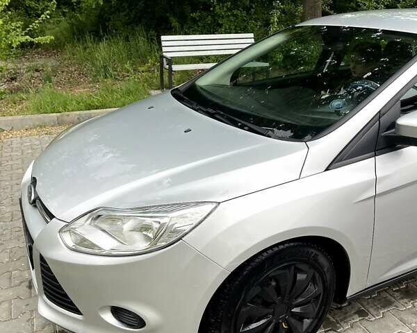 Сірий Форд Фокус, об'ємом двигуна 1 л та пробігом 119 тис. км за 7000 $, фото 2 на Automoto.ua