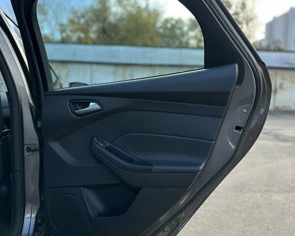 Форд Фокус 2013 в Киеве на Automoto.ua Серый Форд Фокус, объемом двигателя 2 л и пробегом 200 тыс. км за 6400 $, фото 16 на Automoto.ua