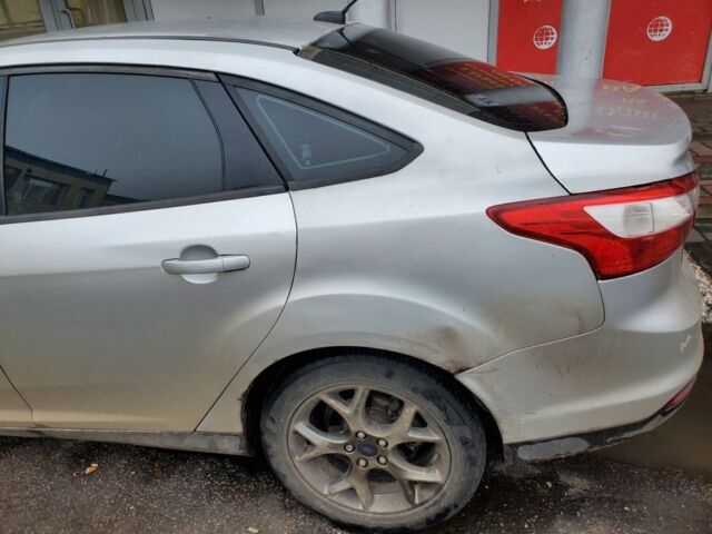 Сірий Форд Фокус, об'ємом двигуна 2 л та пробігом 157 тис. км за 4600 $, фото 4 на Automoto.ua