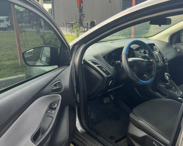 Серый Форд Фокус, объемом двигателя 2 л и пробегом 152 тыс. км за 6500 $, фото 6 на Automoto.ua