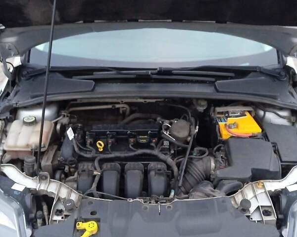 Сірий Форд Фокус, об'ємом двигуна 2 л та пробігом 172 тис. км за 5300 $, фото 20 на Automoto.ua