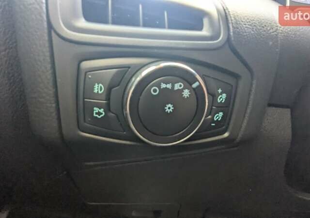 Сірий Форд Фокус, об'ємом двигуна 2 л та пробігом 120 тис. км за 8500 $, фото 16 на Automoto.ua