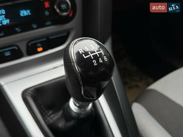 Серый Форд Фокус, объемом двигателя 1 л и пробегом 243 тыс. км за 5300 $, фото 17 на Automoto.ua