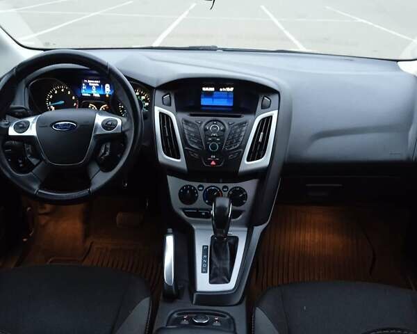 Сірий Форд Фокус, об'ємом двигуна 2 л та пробігом 172 тис. км за 5300 $, фото 17 на Automoto.ua