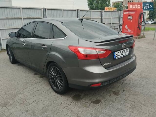 Форд Фокус 2013 у Львові на Automoto.ua Сірий Форд Фокус, об'ємом двигуна 2 л та пробігом 220 тис. км за 8000 $, фото 3 на Automoto.ua